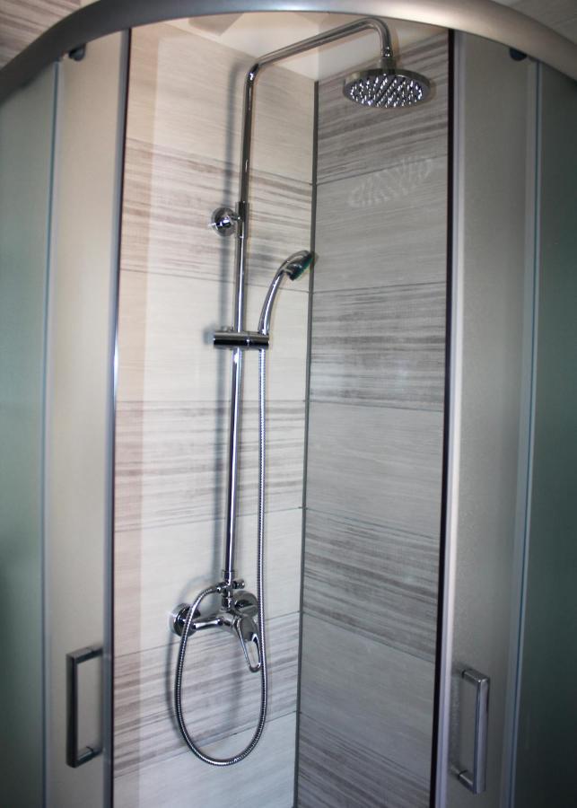 Oliven Garden Villa Ровин Екстериор снимка