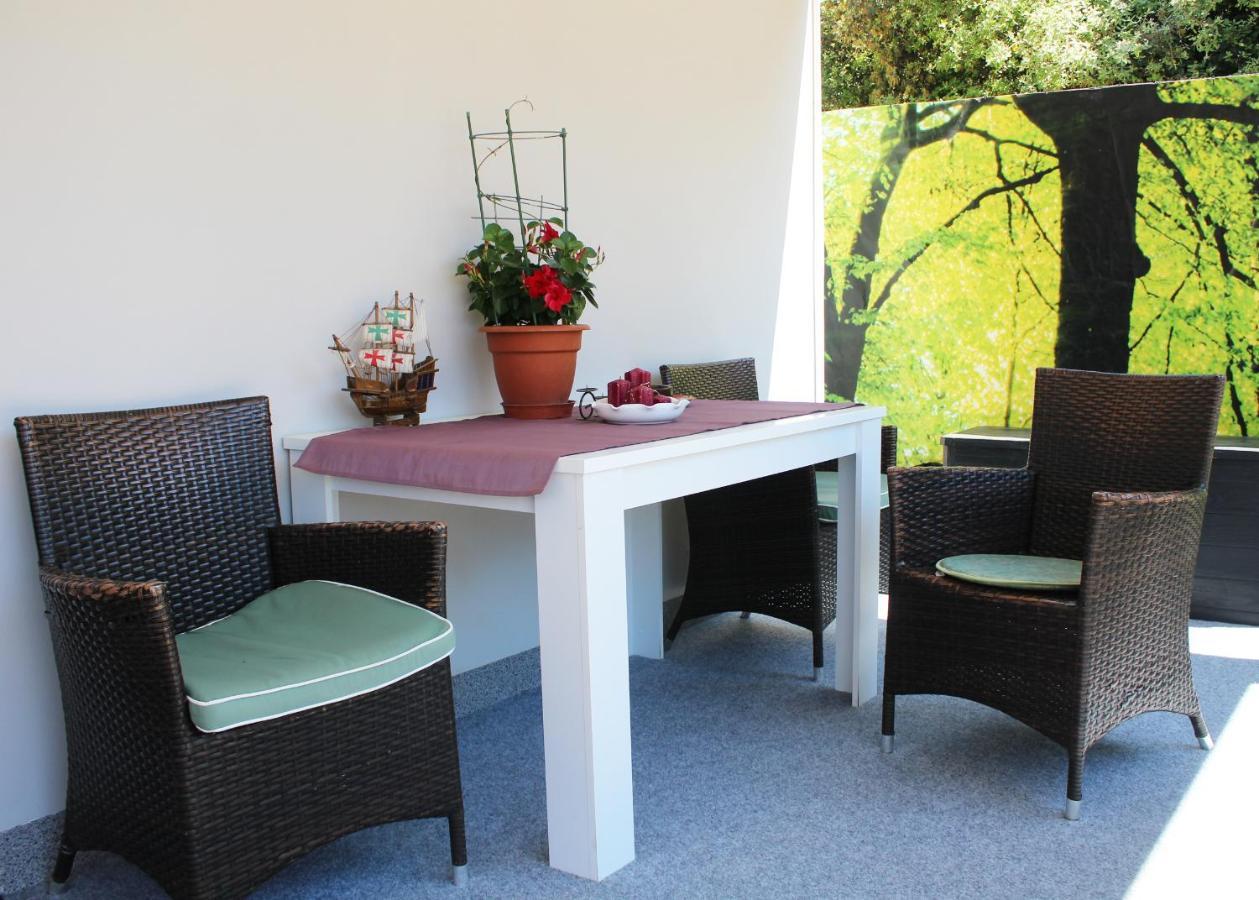 Oliven Garden Villa Ровин Екстериор снимка