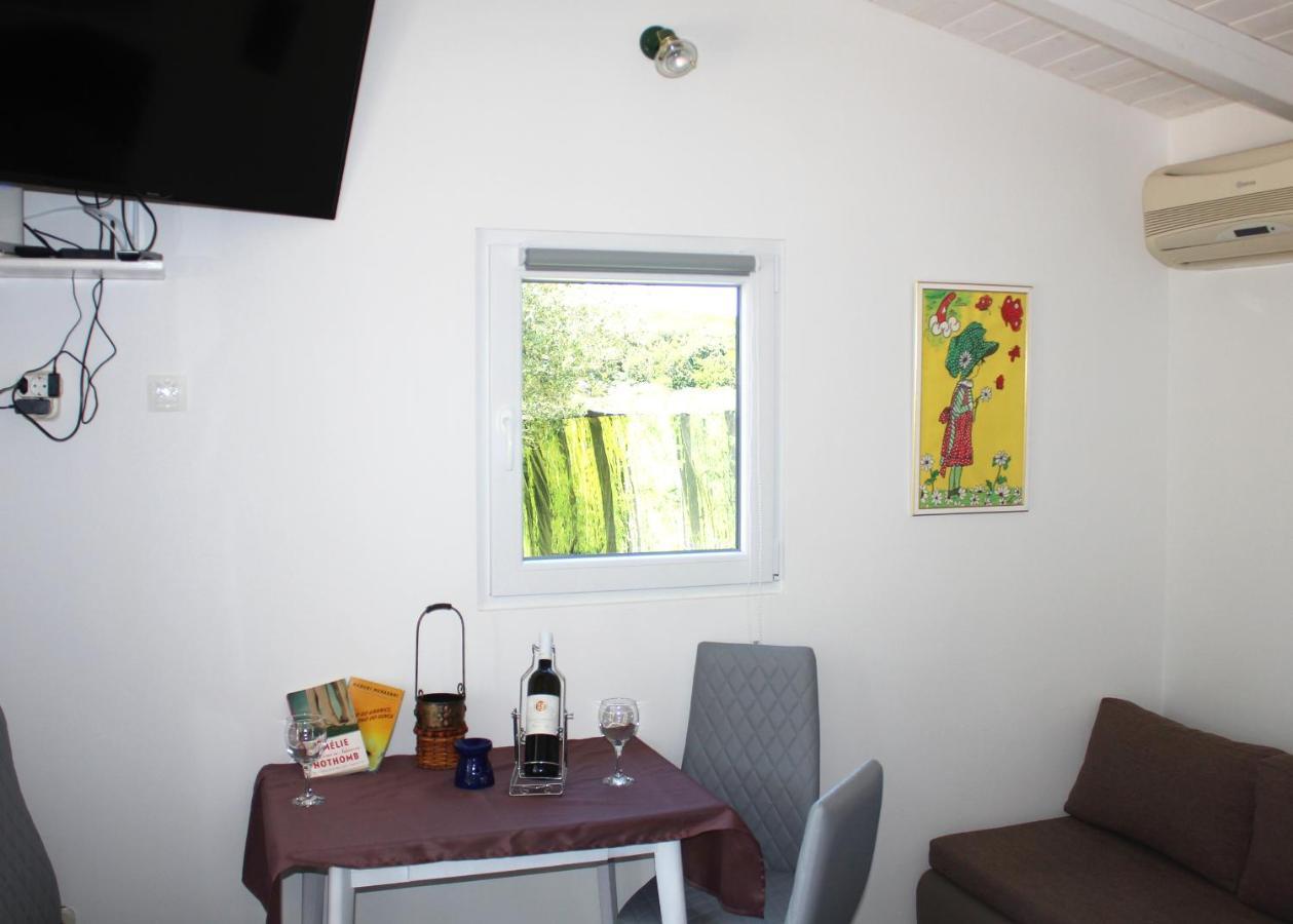 Oliven Garden Villa Ровин Екстериор снимка